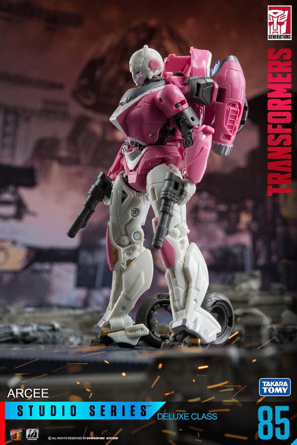 Studio Series SS 85 Arcee Toy Phography Image Gallery By IAMNOFIRE  (13 of 13)